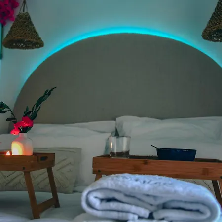 Santorini Evasion - De Luxe *